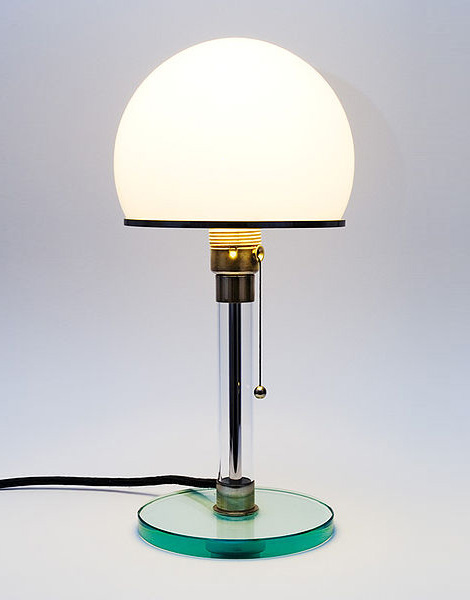 Wilhelm Wagenfeld lamp