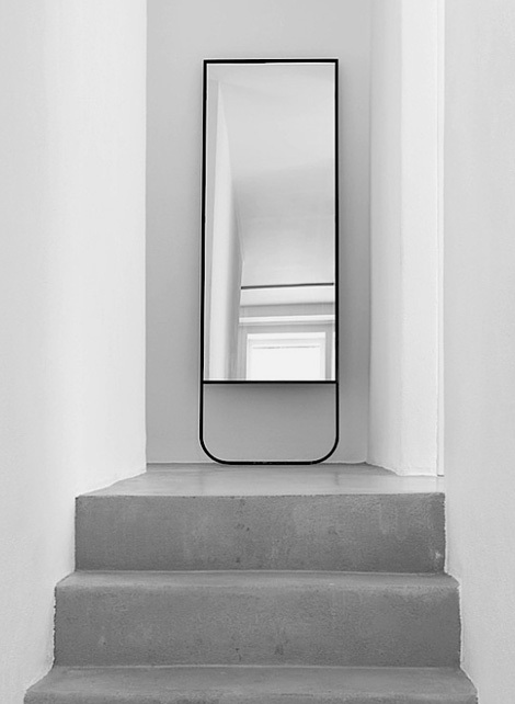 TATI mirror