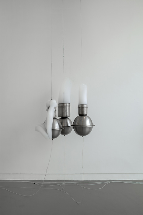 Roger Hiorns