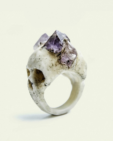 Bifacial Skull Ring