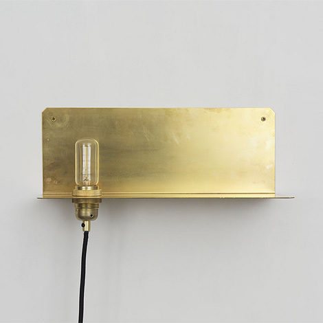 90 brass shelf lamp
