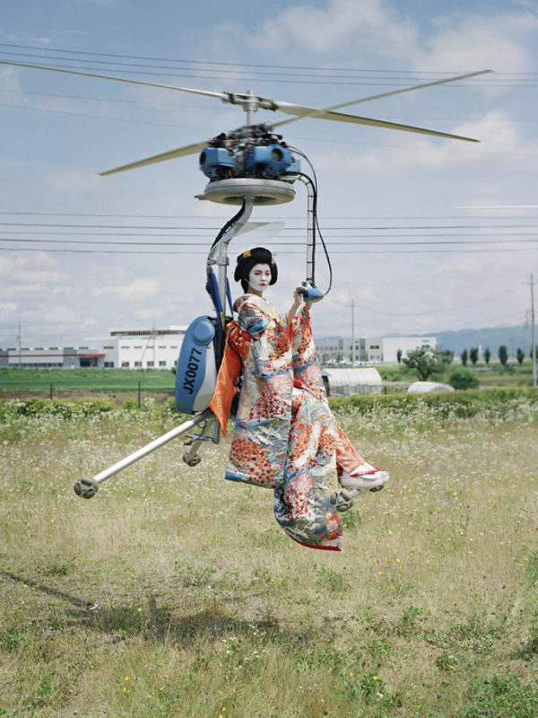 Flying geishas