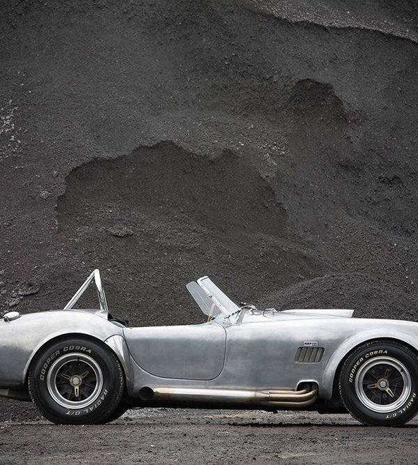 AC Cobra 427