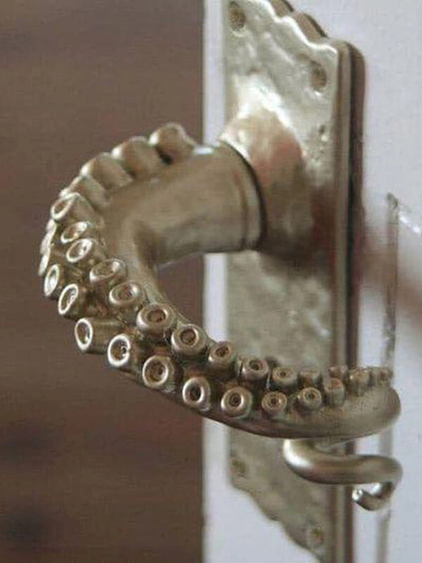 Kraken door handle