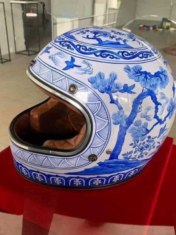 Willow pattern helmet